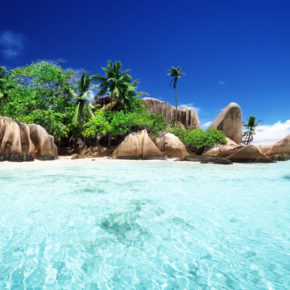 Seychellen: 10 Tage ins Paradies mit gutem 3* Hotel, Halbpension, Transfer & Flug ab 1679€