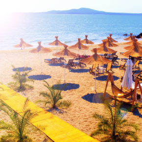 Strand- & Kultururlaub Bulgarien: 8 Tage bei Burgas im am Wasser gelegenen TOP 4* Hotel mit Frühstück & Flug um 157€