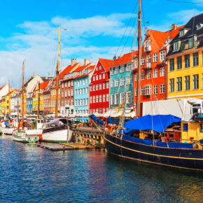 Städtetrip nach Kopenhagen: 5 Tage zentral in der Hauptstadt Dänemarks inkl. gutem Hotel & Flug ab 223€