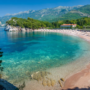 Ab nach Montenegro: 8 Tage in Ulcinj mit TOP Unterkunft in Strandnähe & Flug nur 114€