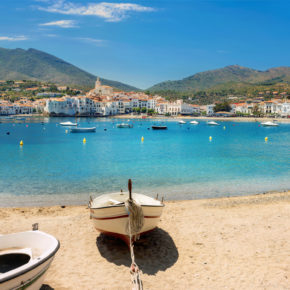 Auszeit in Spanien: 6 Tage ins 4* Hotel direkt am Strand mit Halbpension & Flug nur 372€