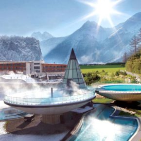 Aqua Dome in Tirol: 2 Tage Wellness im TOP 4.5* Hotel mit Panoramablick, Halbpension & Therme ab 227€