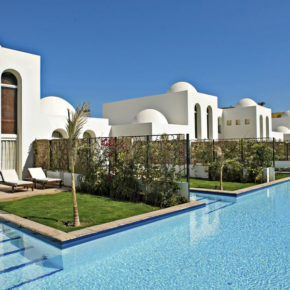 Ägypten: 10 Tage Makadi Bay im TOP 4* Resort mit All Inclusive, Flug, Transfer & Zug um 972€