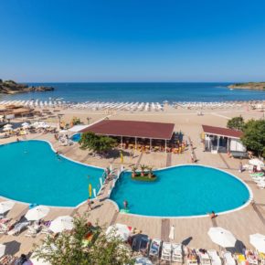 Last Minute Strandurlaub: 8 Tage Bulgarien im TOP 4* TUI Suneo mit All Inclusive, Flug, Transfer & Zug nur 320€