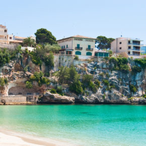 Ab nach Mallorca: 8 Tage im 4* Hotel mit Frühstück, Flug & Transfer nur 426€