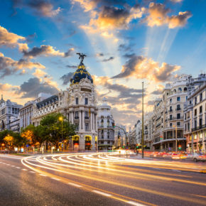 Spanien Madrid Calle de Alcala Gran Via