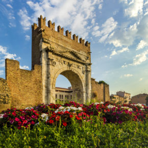 Italien Rimini Arch of Augustus