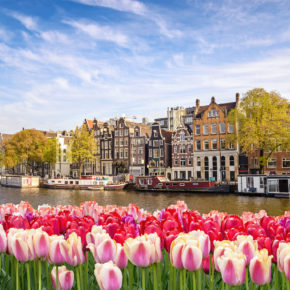 Amsterdam: 3 Tage im TOP 4* Hotel mit Flug um 198€