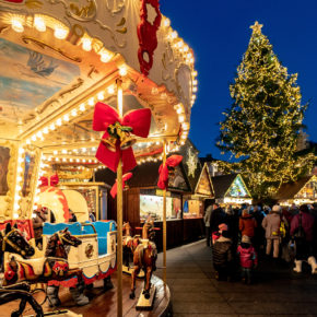 Österreich Graz Weihnachtsmarkt Karussell