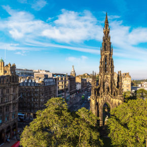 Kurztrip nach Edinburgh: 5 Tage mit TOP 3* Hotel & Flug um 267€