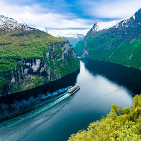 Postschiffroute in Norwegen: 14 Tage entlang der Küste Norwegens mit Vollpension, Flug & Transfers ab 1999€