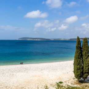 Kroatien Pula Ambrela Beach