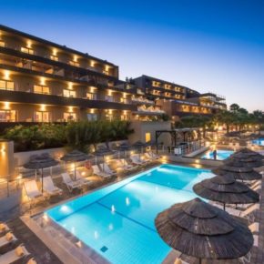 Griechenland: 7 Tage Kreta im 4* Hotel inkl. All Inclusive, Flug, Transfer & Zug für 450€