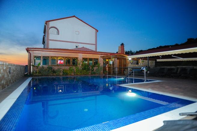 tuivillas_novalja_pool