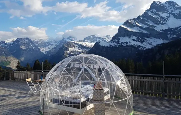 bubble-hotel-braunwald-0812