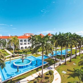 Wohlfühlurlaub in Mexiko: 10 Tage im TOP 5* Riu Hotel mit Junior Suite, All Inclusive, Flug & Transfer um 1585€