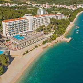 Kroatien: 5 Tage im wunderschönen TOP 5* TUI BLUE Jadran am Strand inklusive Halbpension für nur 263€