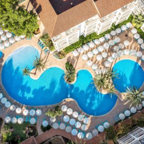 Last-Minute-Mallorca-Kracher: 6 Tage im TOP 4* TUI SUNEO Hotel mit Halbpension, Flug & Transfer nur 482€