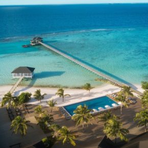 Black Week Deal: 10 Tage Malediven im TOP 5* Robinson Club mit All Inclusive, Flug, Transfer & Zug für 2611€