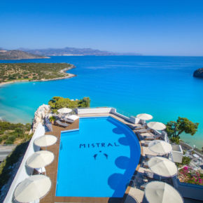 Kreta-Kracher: 6 Tage im TOP 4* Hotel mit traumhafter Wasserlage, All Inclusive, Flug, Transfer & Zug nur 618€